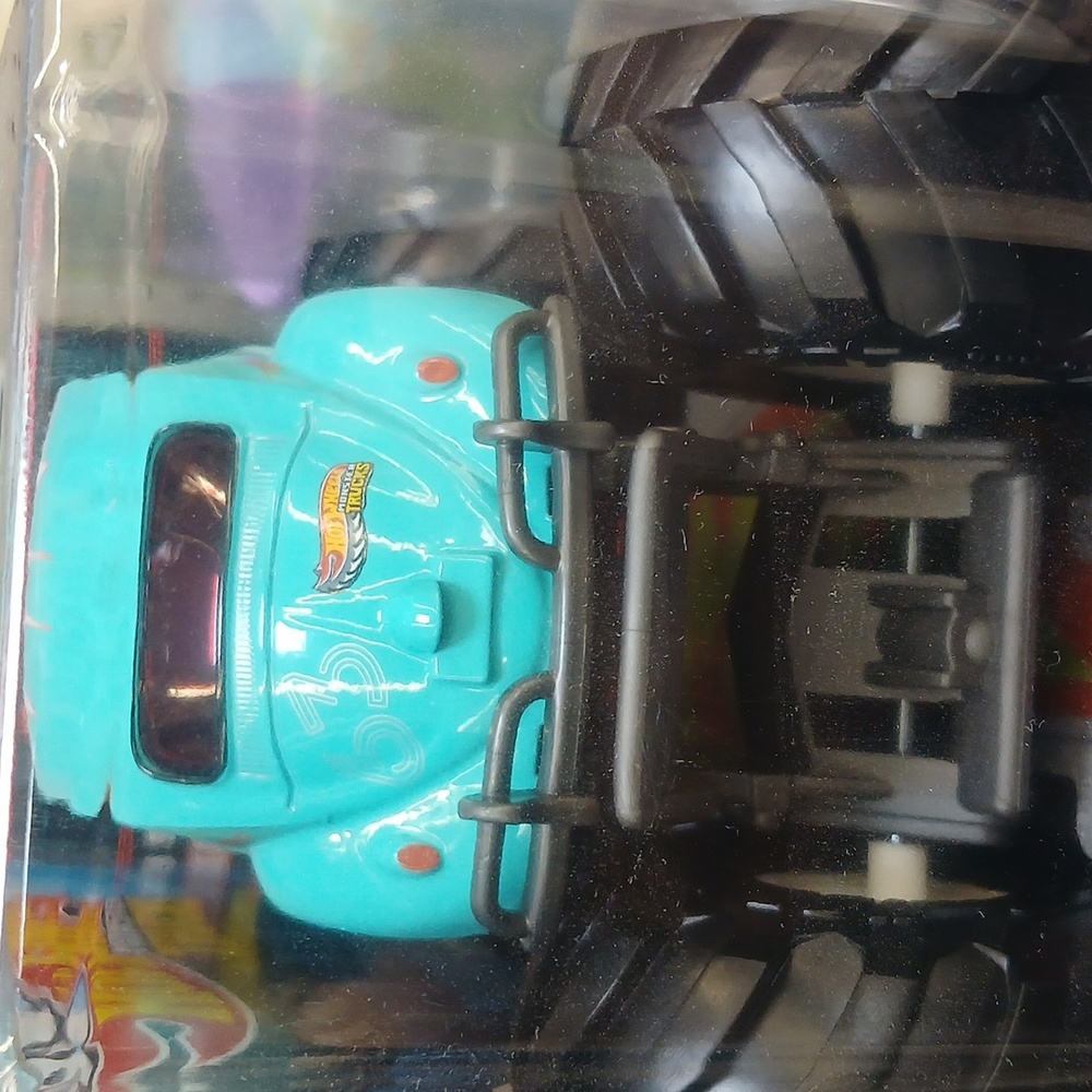 Hot Wheels Volkswagen Beetle Monster Truck - Blue 1/24 - Picture 4 of 5